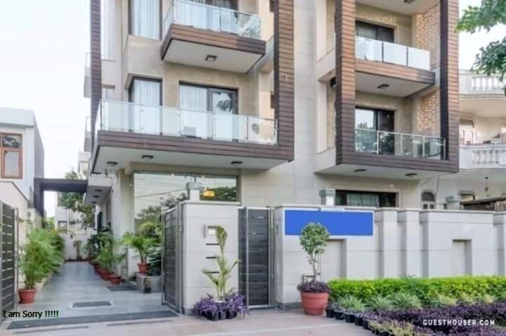 Indiyaah Inn Gurgáon Kültér fotó